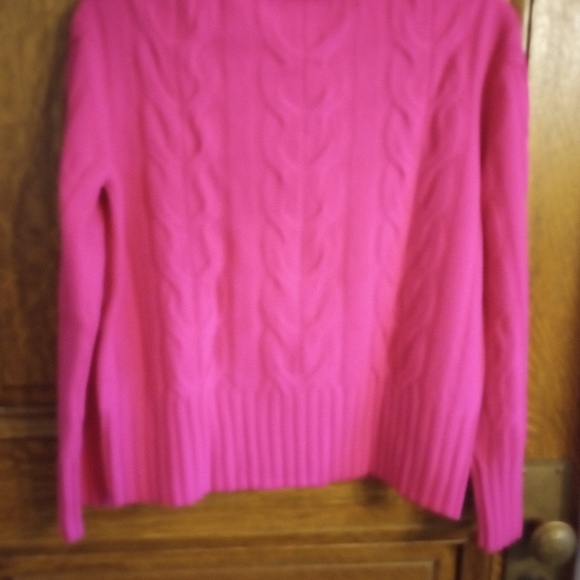 Banana Republic Sweater, Size Small Raspberry Excellent - Picture 5 of 7